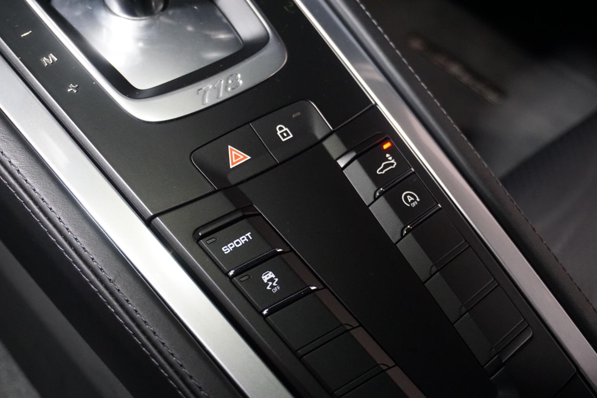 Porsche 718 Cayman 2.0T Style Edition Coupe 2dr Petrol PDK Euro 6 (s/s) (300 ps)